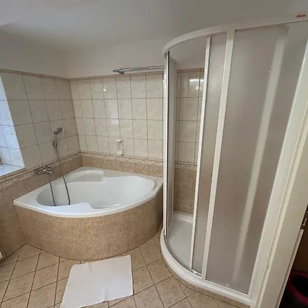 Lejlighed U Kubiku Hradec Králové
